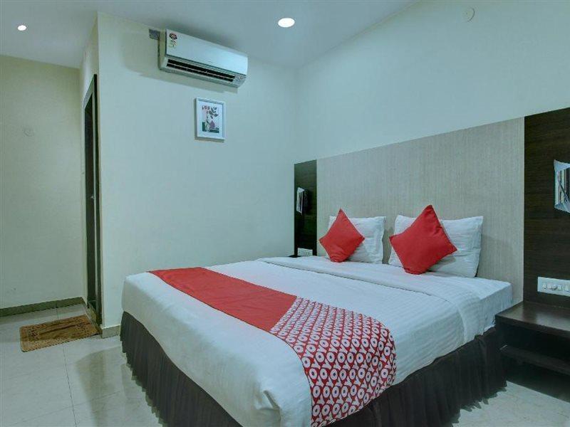 Hotel Tiruchendur Mani Iyer Пални Экстерьер фото
