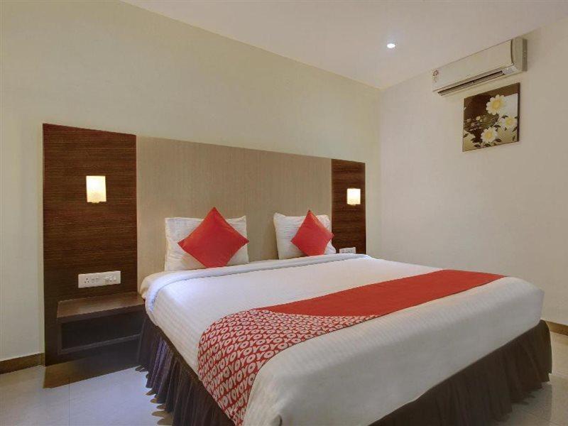 Hotel Tiruchendur Mani Iyer Пални Экстерьер фото