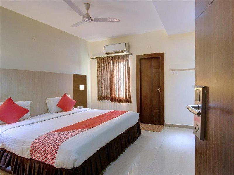 Hotel Tiruchendur Mani Iyer Пални Экстерьер фото