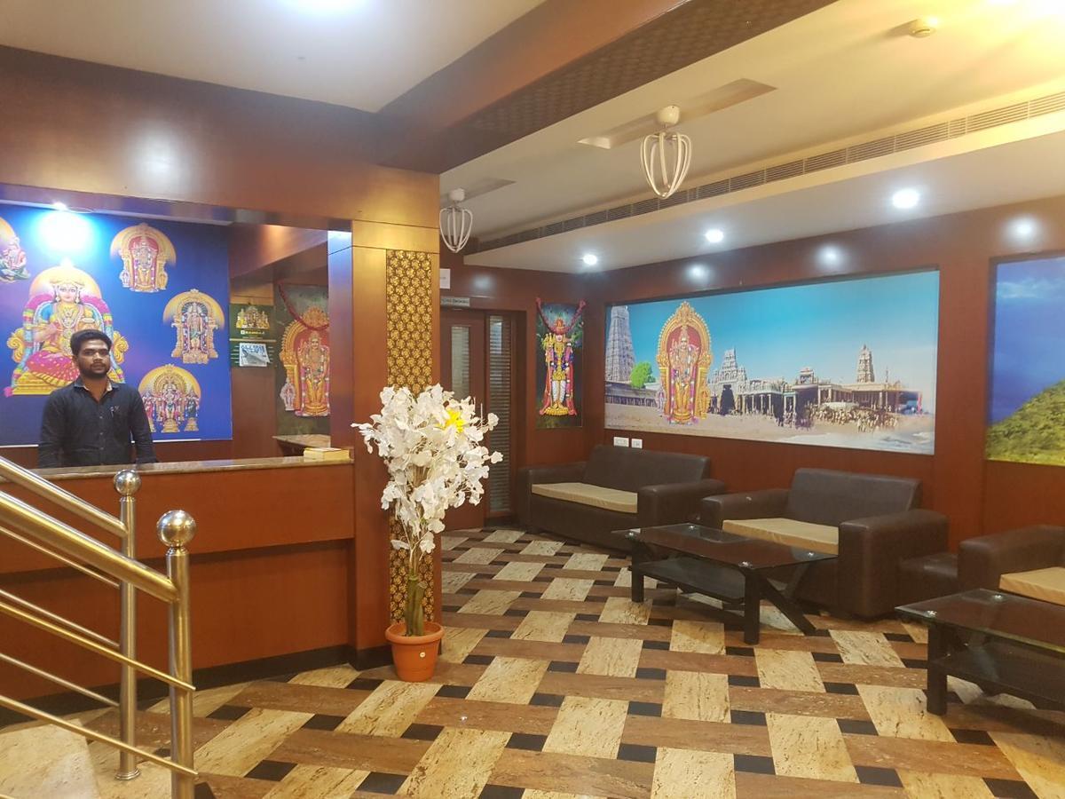 Hotel Tiruchendur Mani Iyer Пални Экстерьер фото