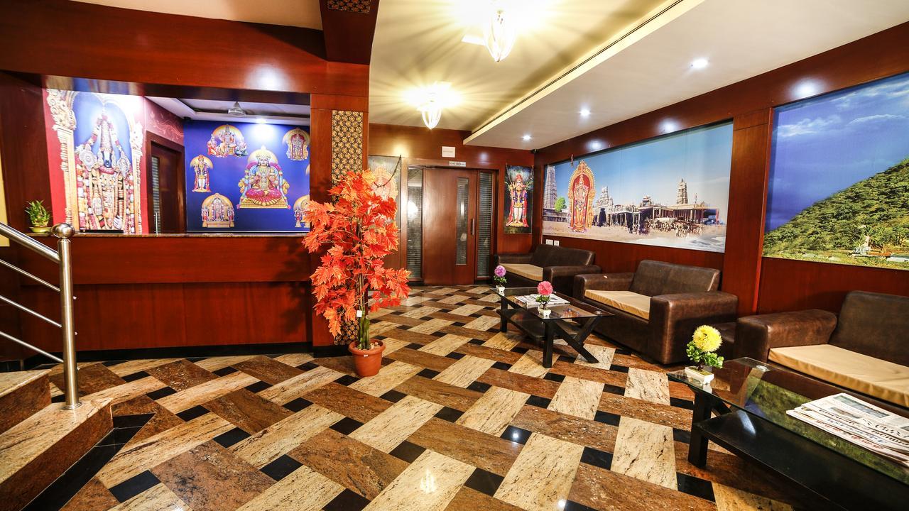 Hotel Tiruchendur Mani Iyer Пални Экстерьер фото